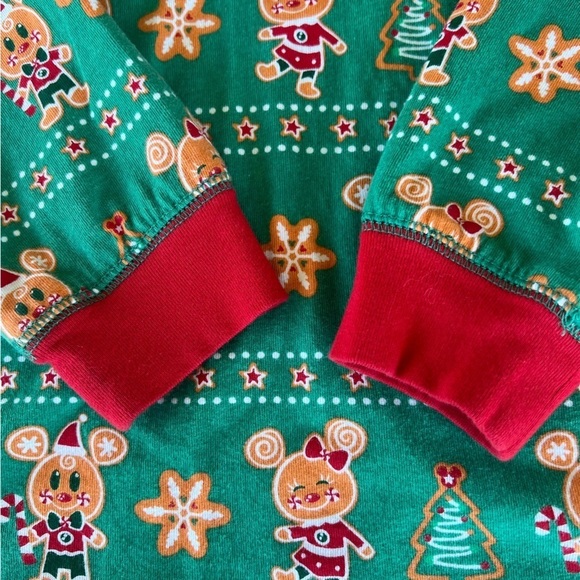 Disney Holiday Christmas Gingerbread Mickey Mouse Minnie Fair Isle Top Med GUC - Picture 5 of 7
